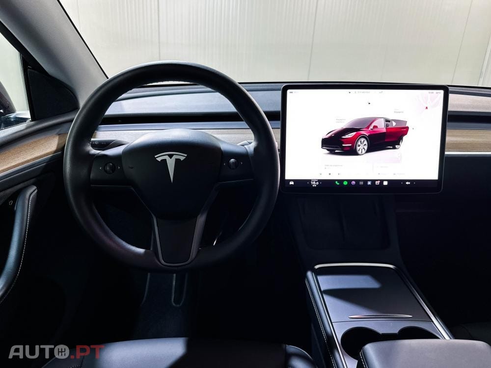 Tesla Model Y Standard