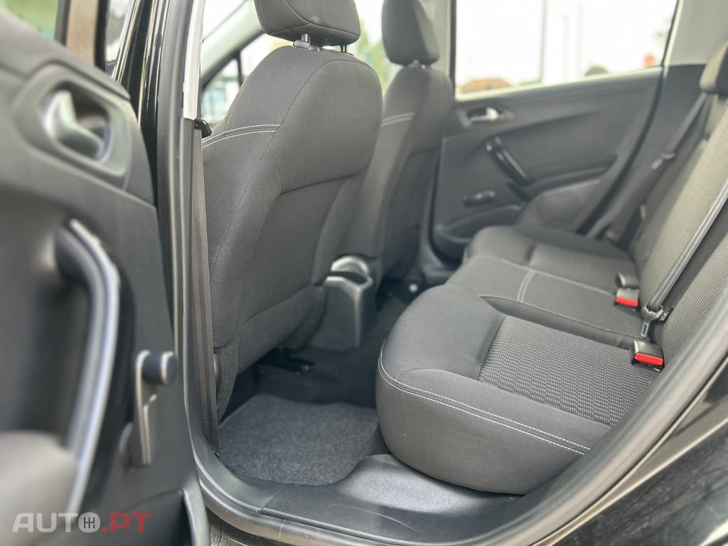 Peugeot 208 1.6 BlueHDi Style