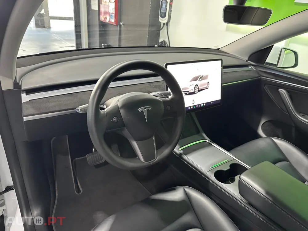Tesla Model Y Standard