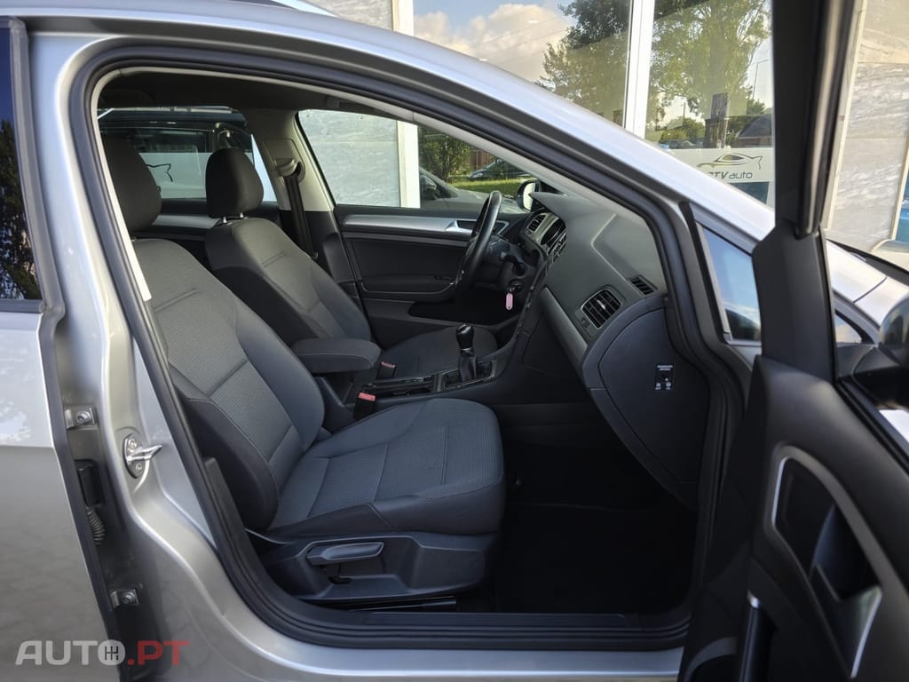 Volkswagen Golf Variant 1.6 TDi BlueMotion Confortline