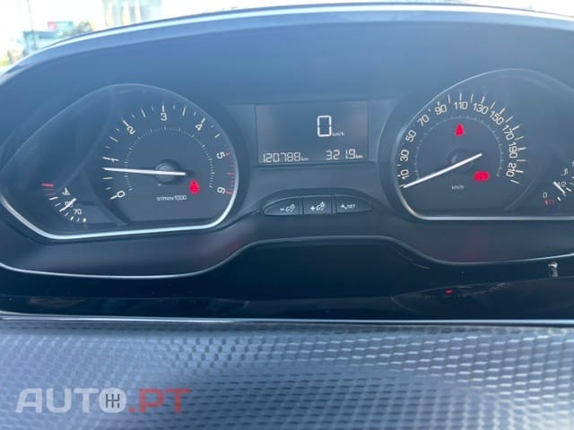 Peugeot 2008 1.6 BlueHDi Style