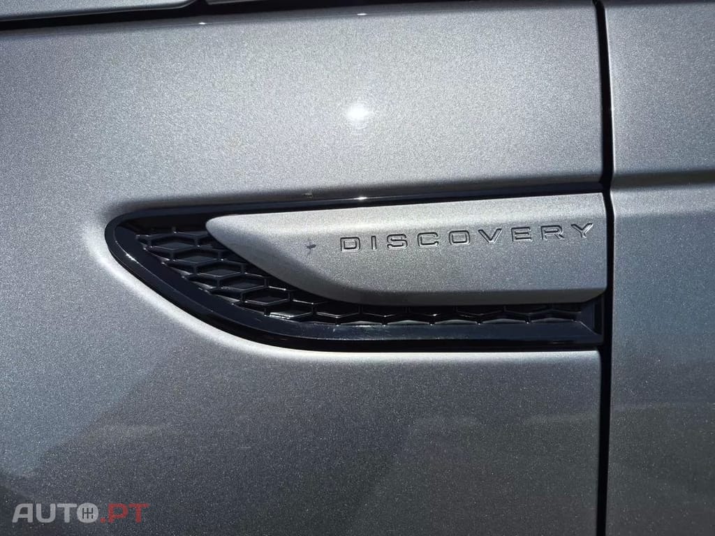 Land Rover Discovery Sport  P300e R  Dynamic S