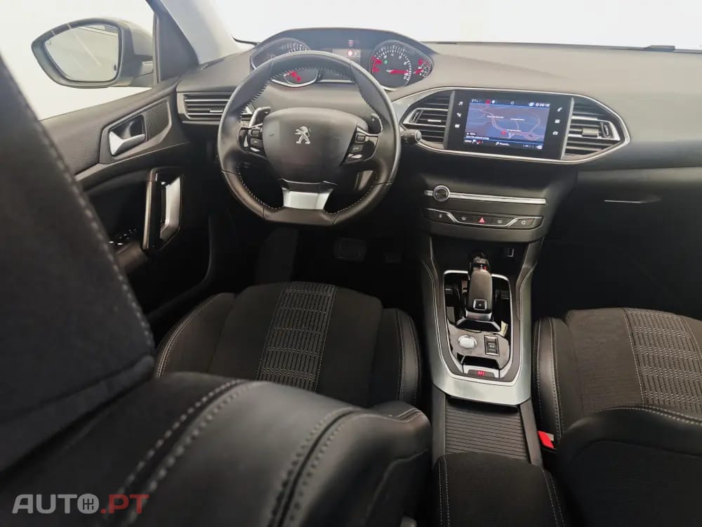 Peugeot 308 PureTech 130 EAT8 Allure Pack