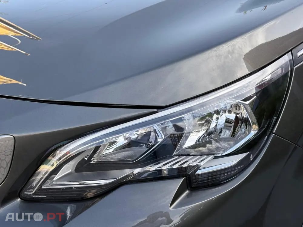 Peugeot 3008 1.2 PureTech Allure EAT8