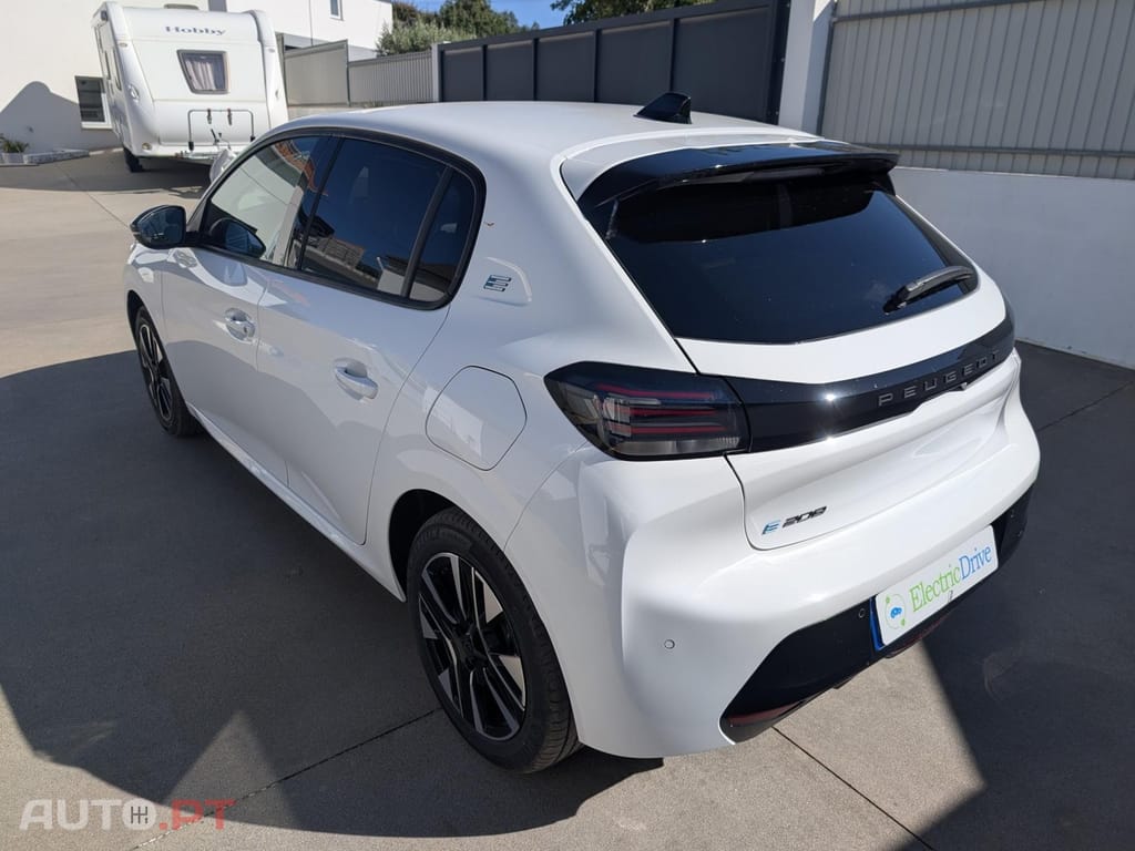 Peugeot E-208 50 kWh Allure