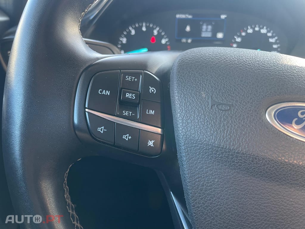 Ford Puma 1.0 EcoBoost MHEV Titanium