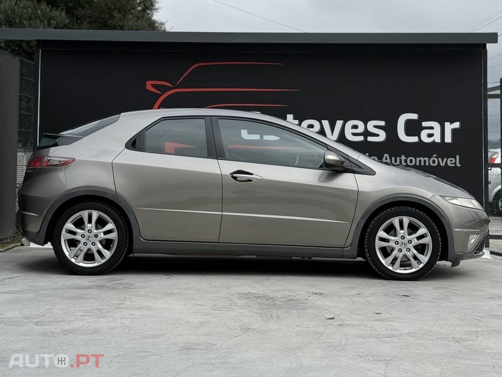 Honda Civic 1.8 Executive