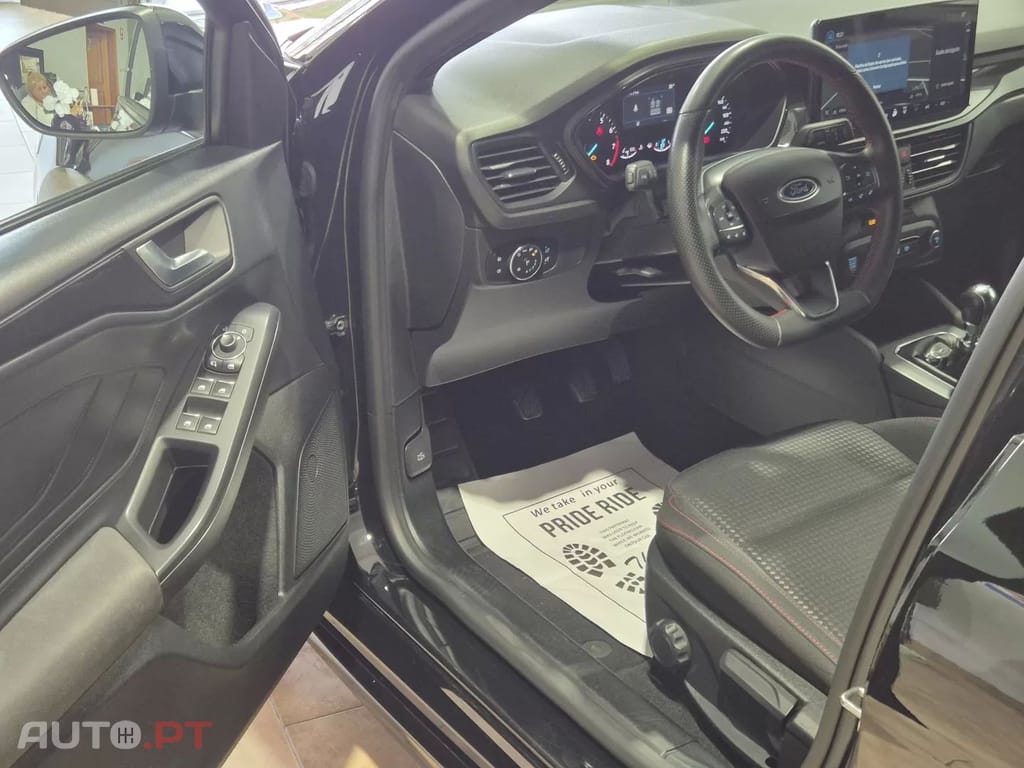Ford Focus SW 1.0 EcoBoost MHEV ST-Line