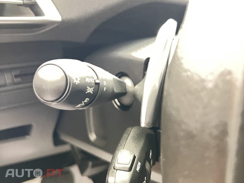 Peugeot 5008 1.2 PureTech Allure Pack EAT8