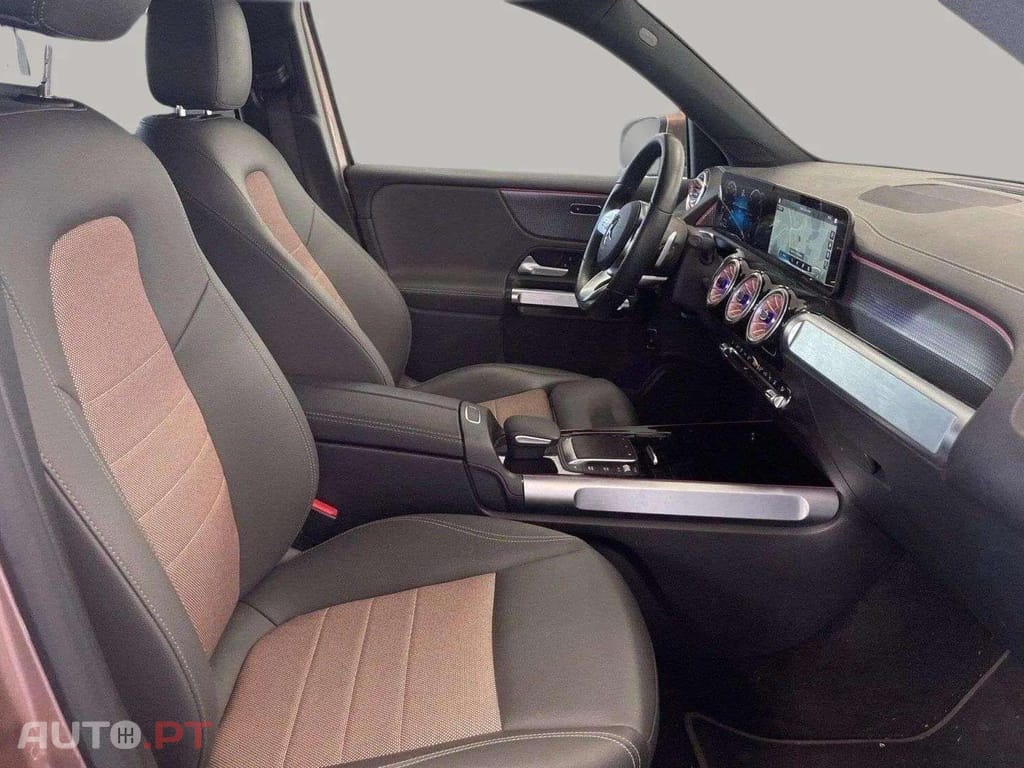 Mercedes-Benz EQB 300 4M ADVANCED  I.V.A DEDUTÍVEL