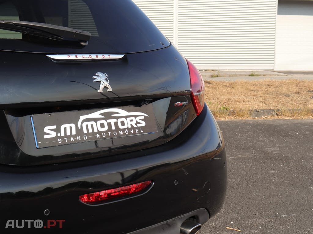 Peugeot 208 1.2 PureTech GT Line EAT6