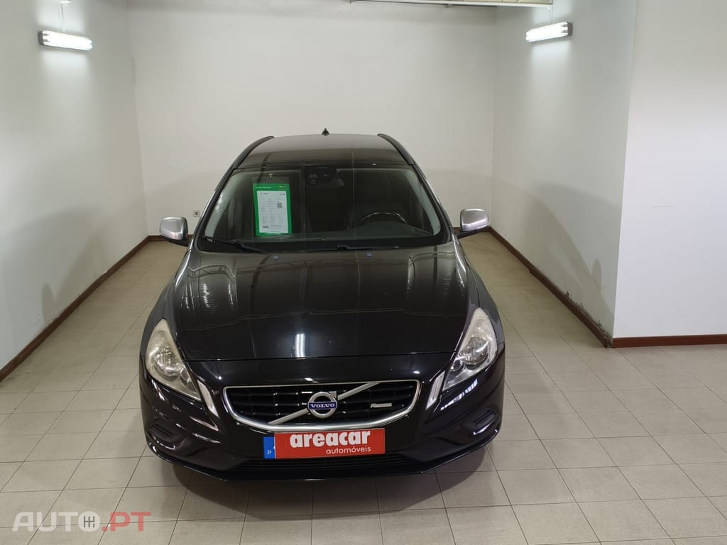 Volvo V60 2.0 D3 R-Design
