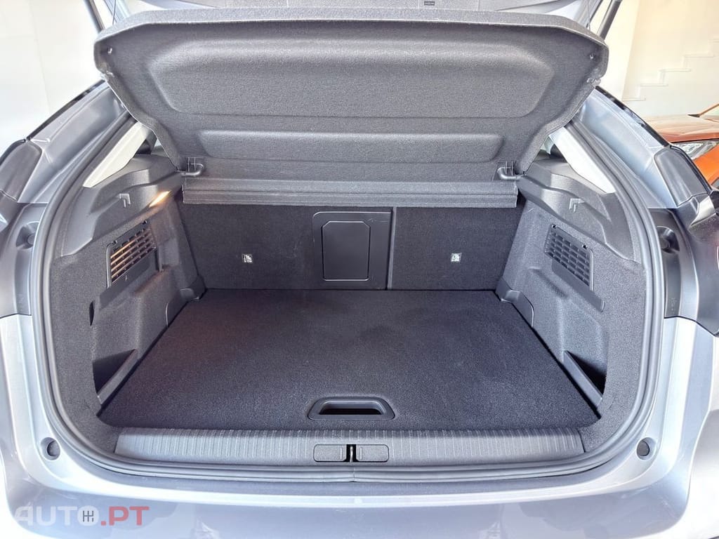 Citroen C4 1.2 PureTech Max EAT8