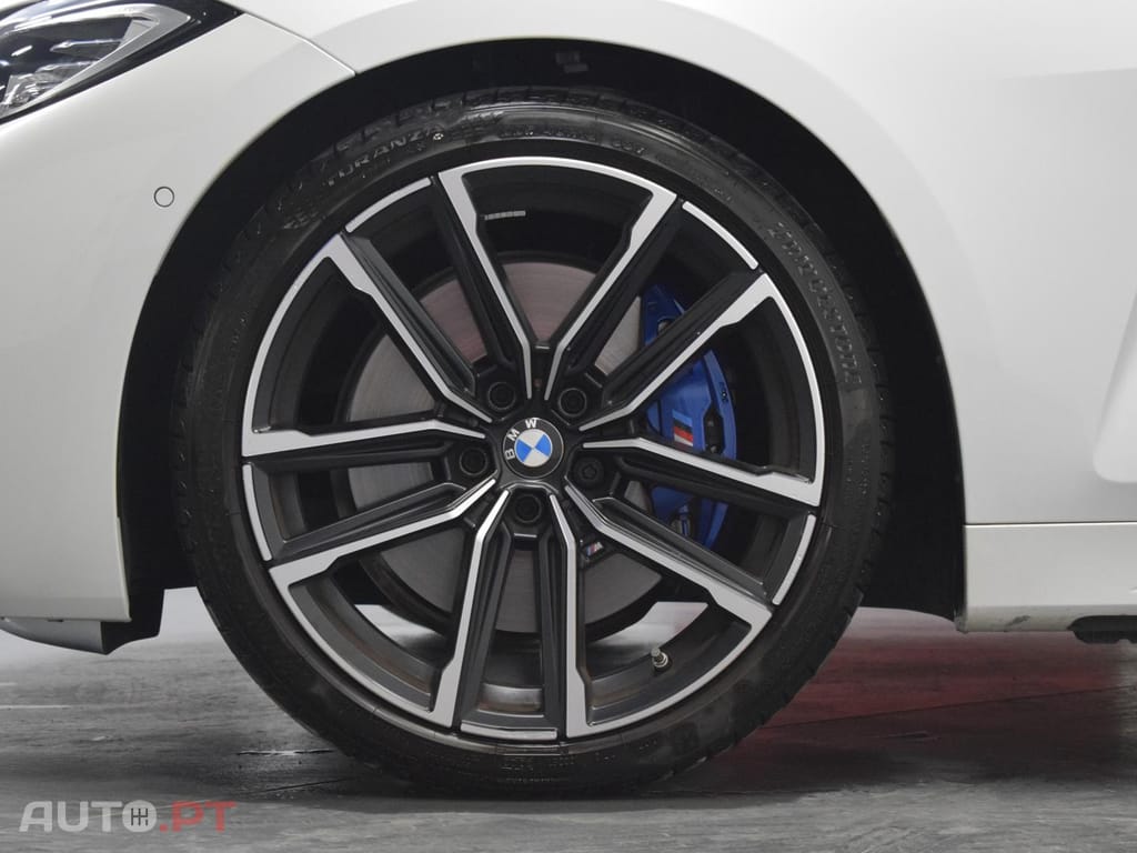 BMW 420 i Auto Pack M Desportiva