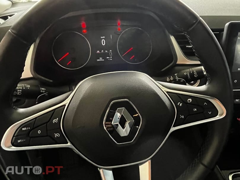 Renault Captur Outro