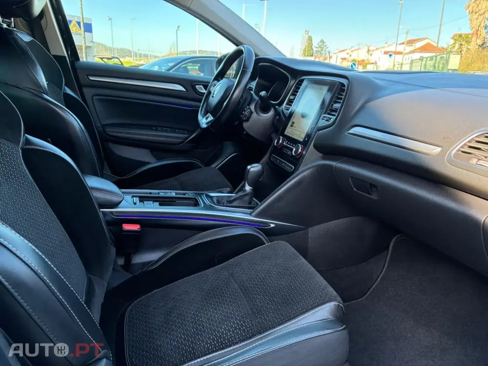 Renault Mégane IV SPORT TOURER 1.5 DCI INTENSE