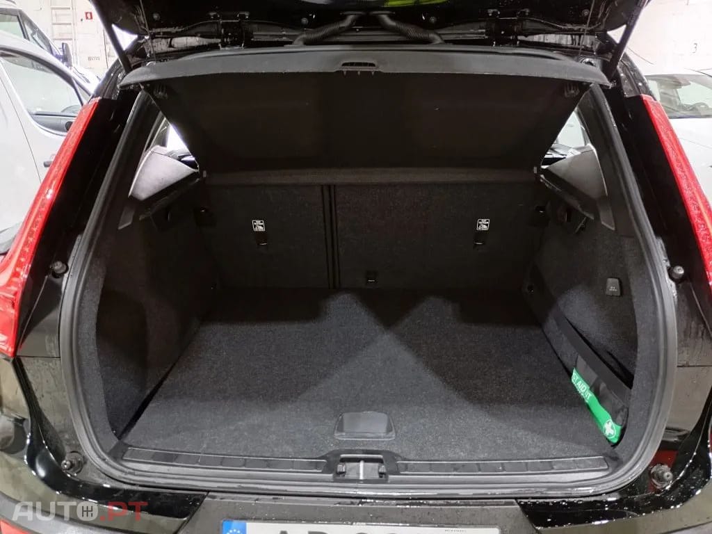 Volvo XC40 1.5 T2 Momentum
