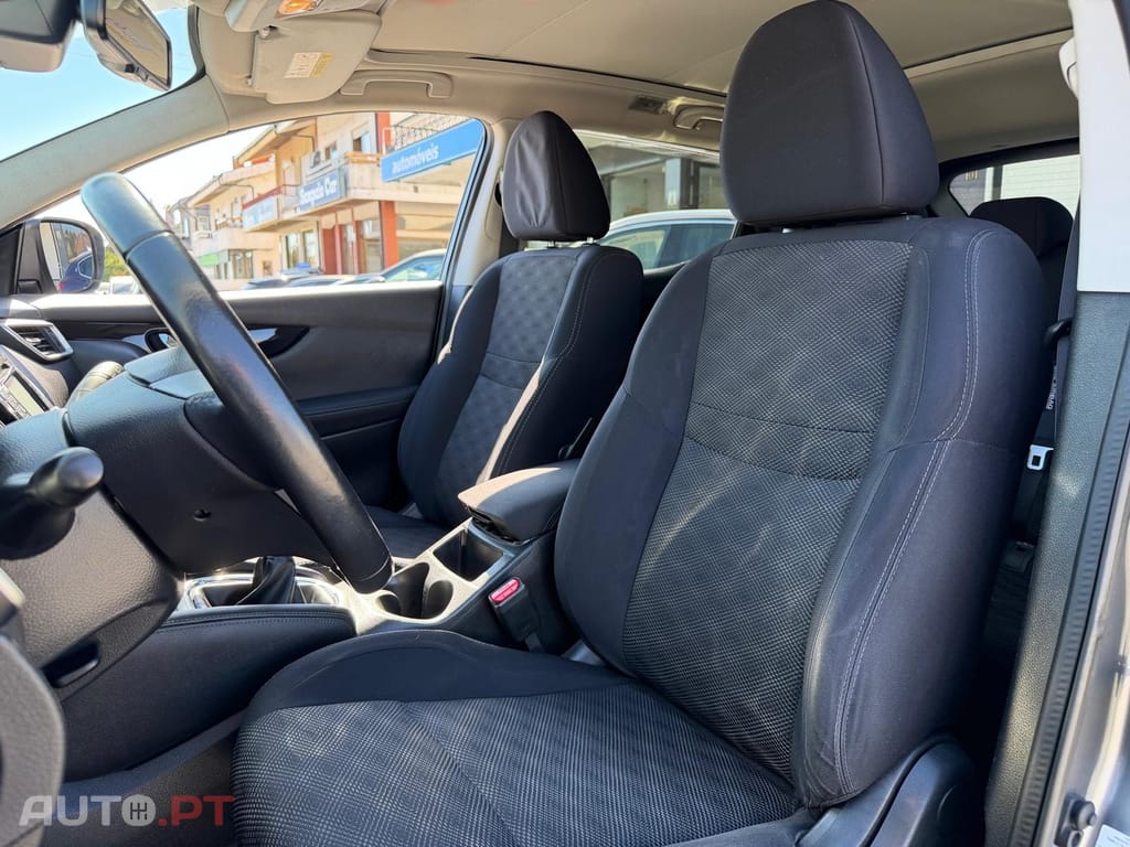 Nissan Qashqai 1.2 DIG-T N-Connecta 18