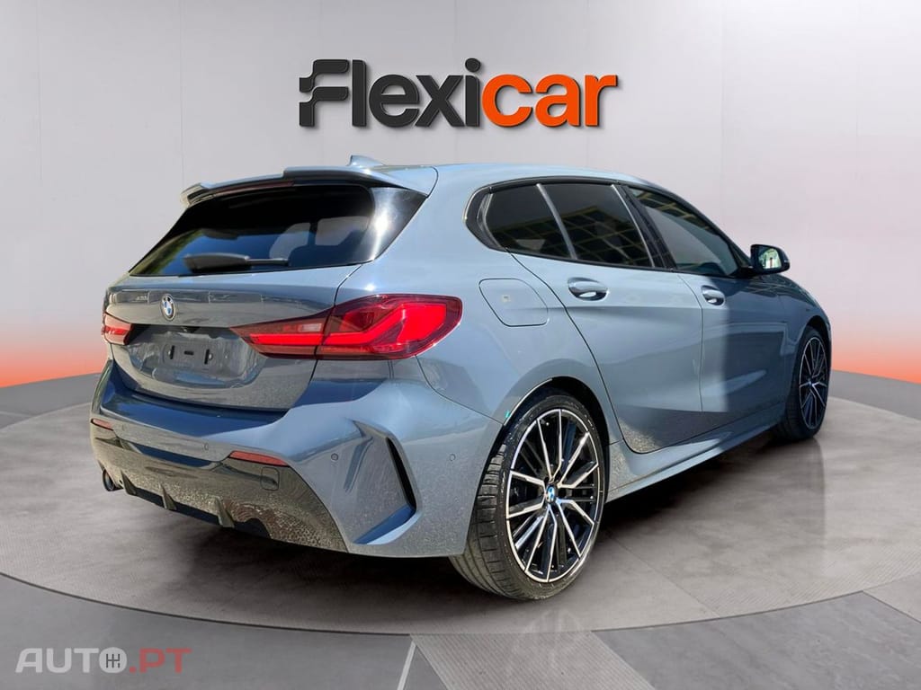 BMW 118 i Pack Desportivo M Auto