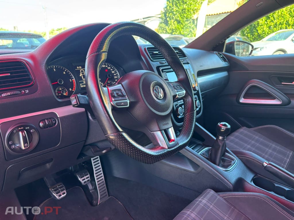 Volkswagen Scirocco 2.0 TDi Sport