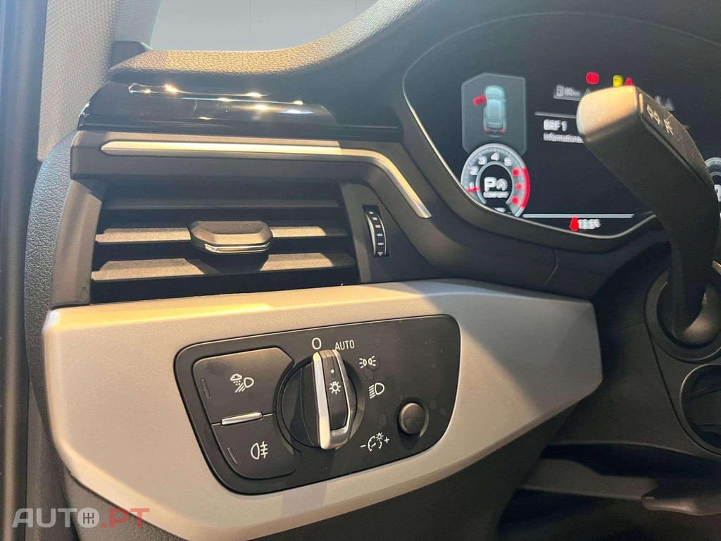 Audi A4 Avant 35 TFSI HYBRID  Attraction