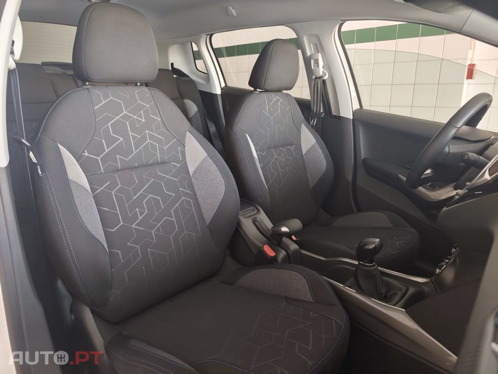 Peugeot 2008 1.2 PureTech Style