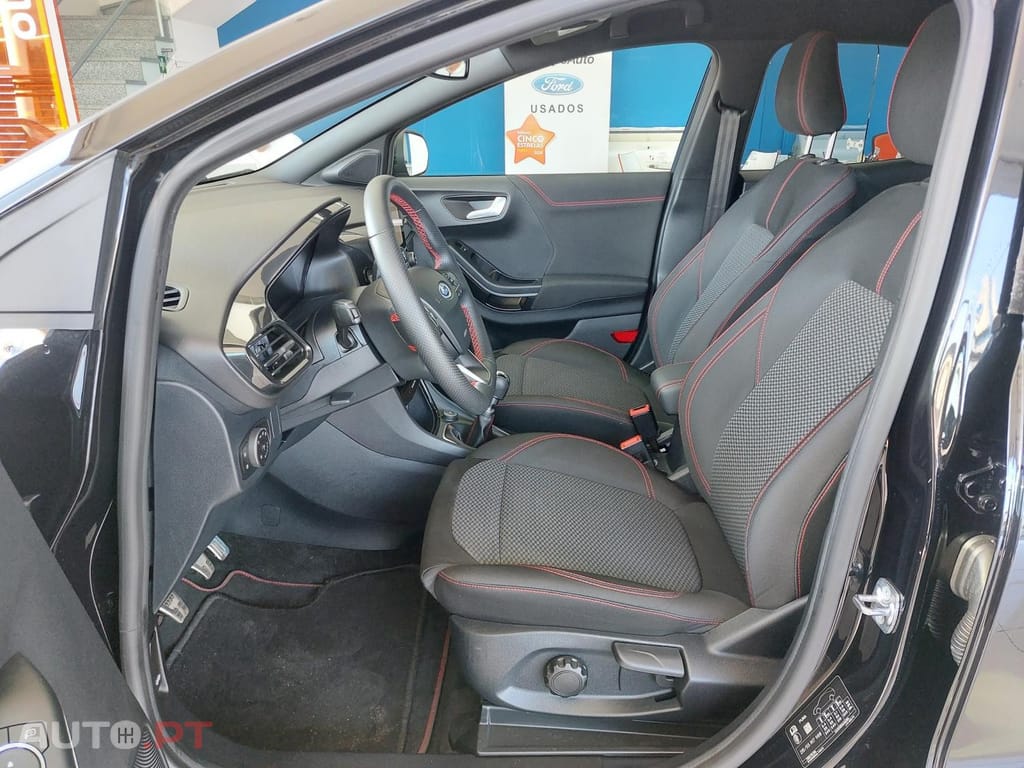 Ford Puma 1.0 EcoBoost MHEV ST-Line