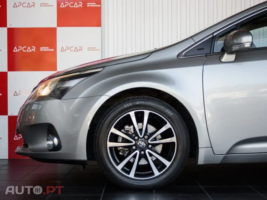 Toyota Avensis SD 2.0 D-4D Exclusive