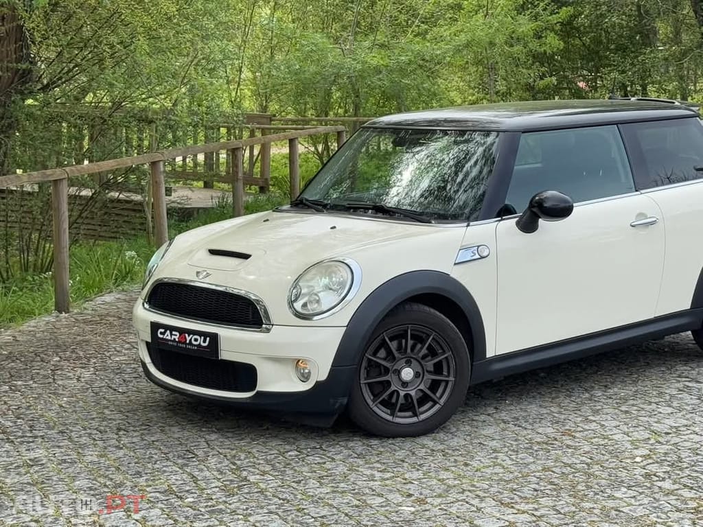 MINI Cooper Cooper S