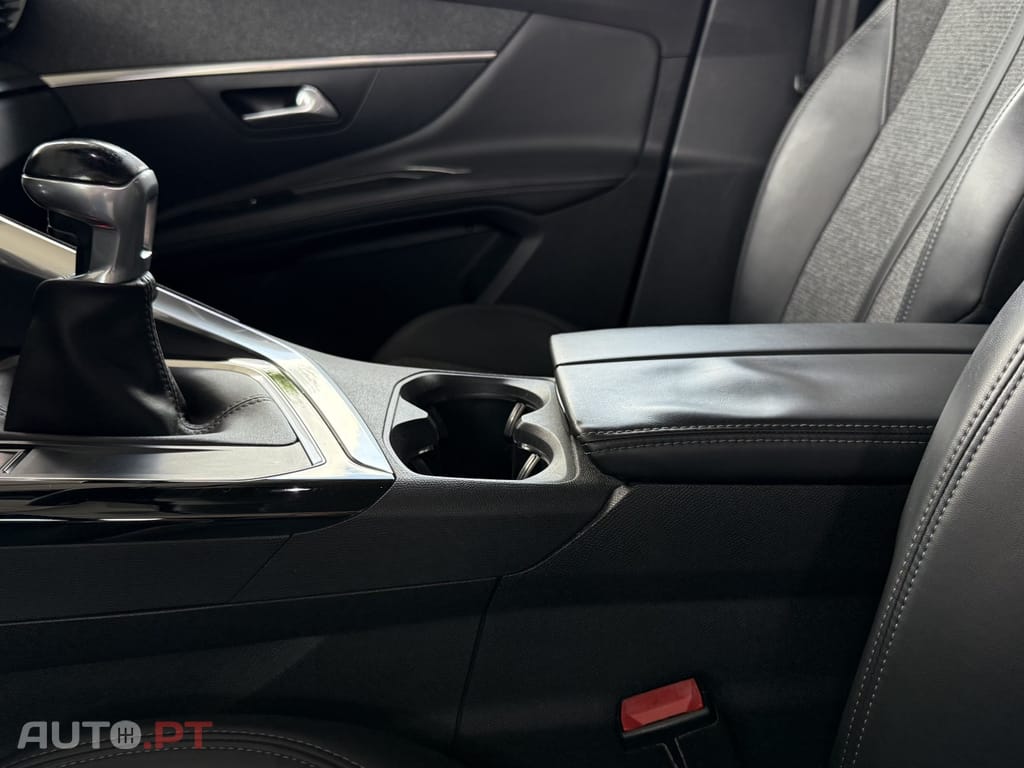 Peugeot 3008 1.2 PureTech Allure