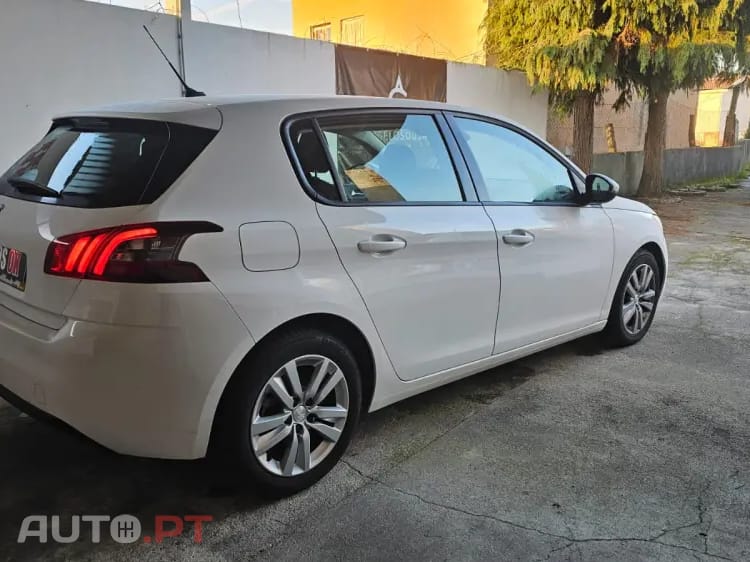 Peugeot 308 1.5 BlueHDi Style