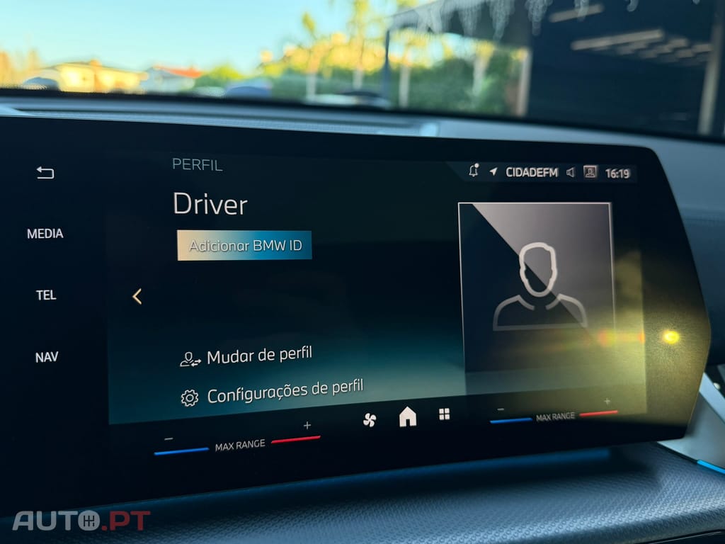 BMW iX2 eDrive20 Pack Desportivo M Pro