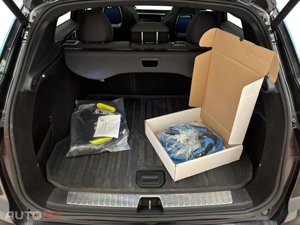 Lynk & Co 01 PHEV
