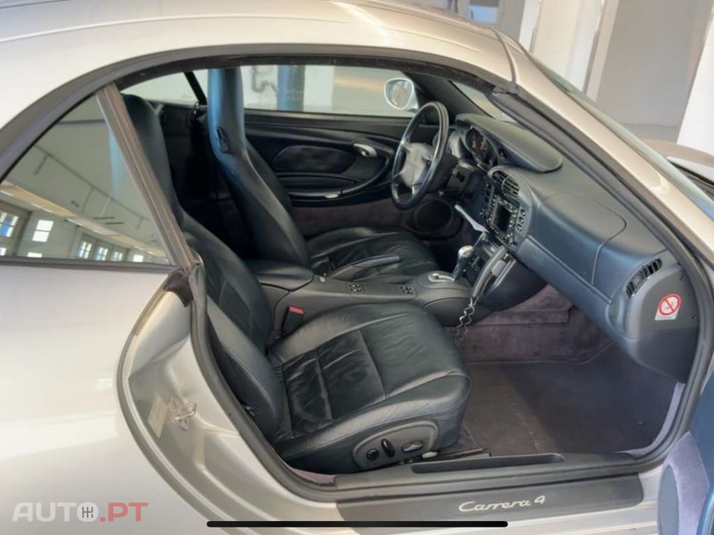 Porsche 911 Carrera 4 Cabrio