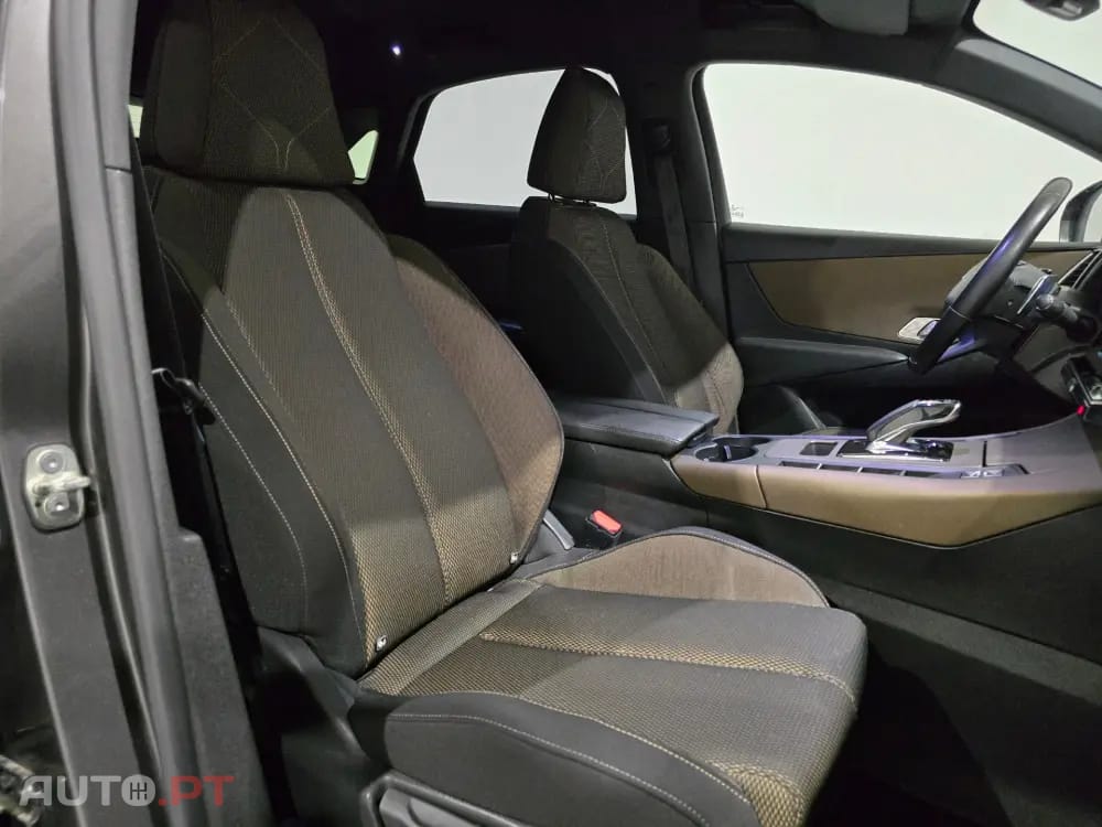 DS DS7 Crossback E-Tense Bastille+ EAT8
