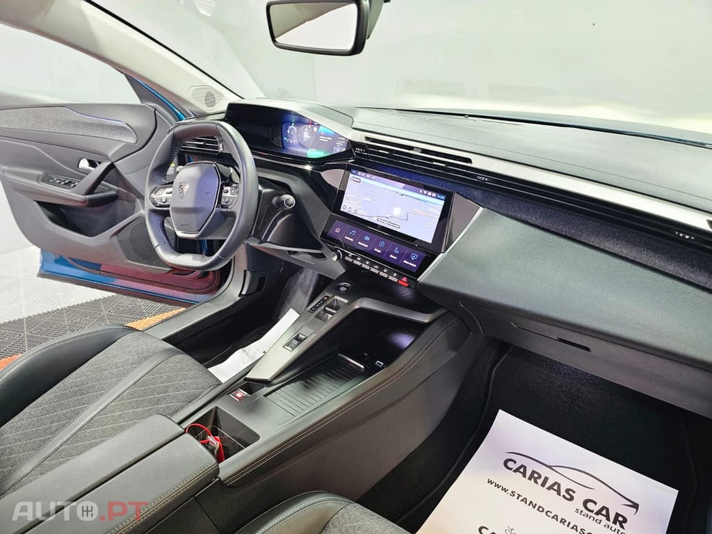 Peugeot 408 1.6 Hybrid Allure e-EAT8