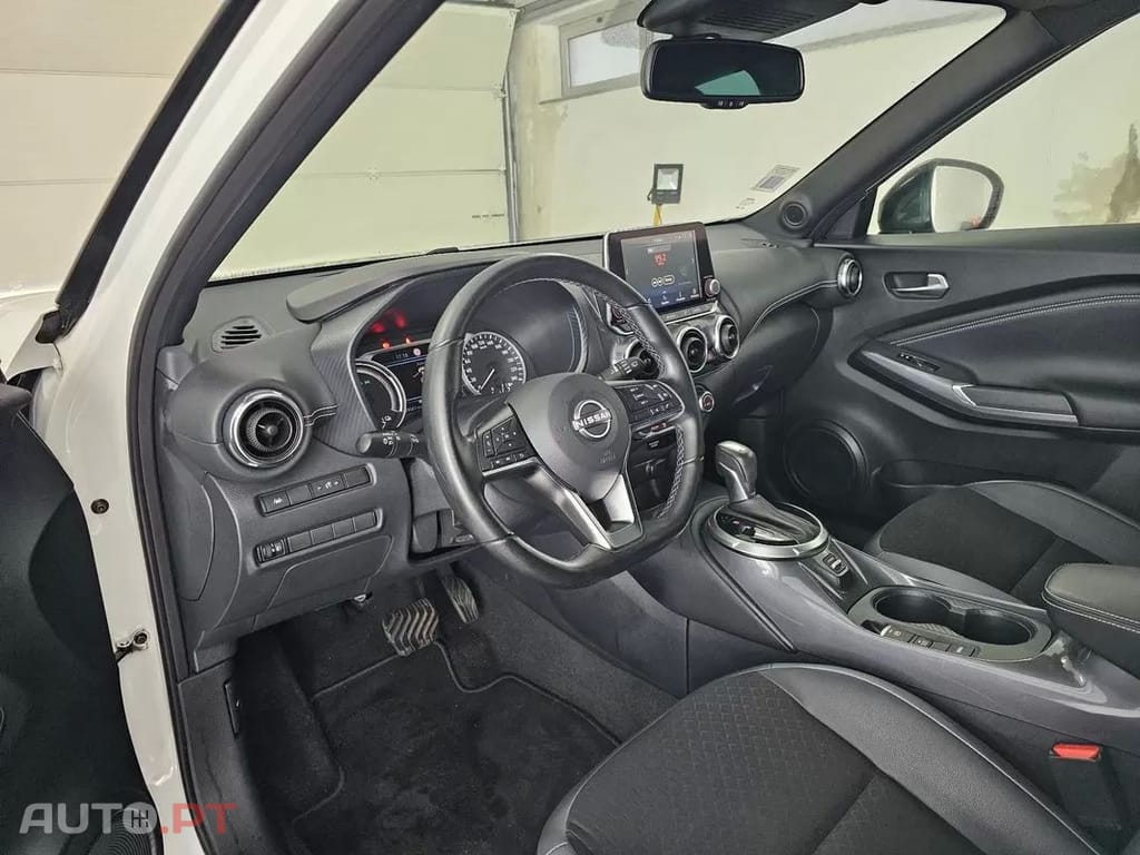 Nissan Juke 1.6 Hybrid N-Design Black