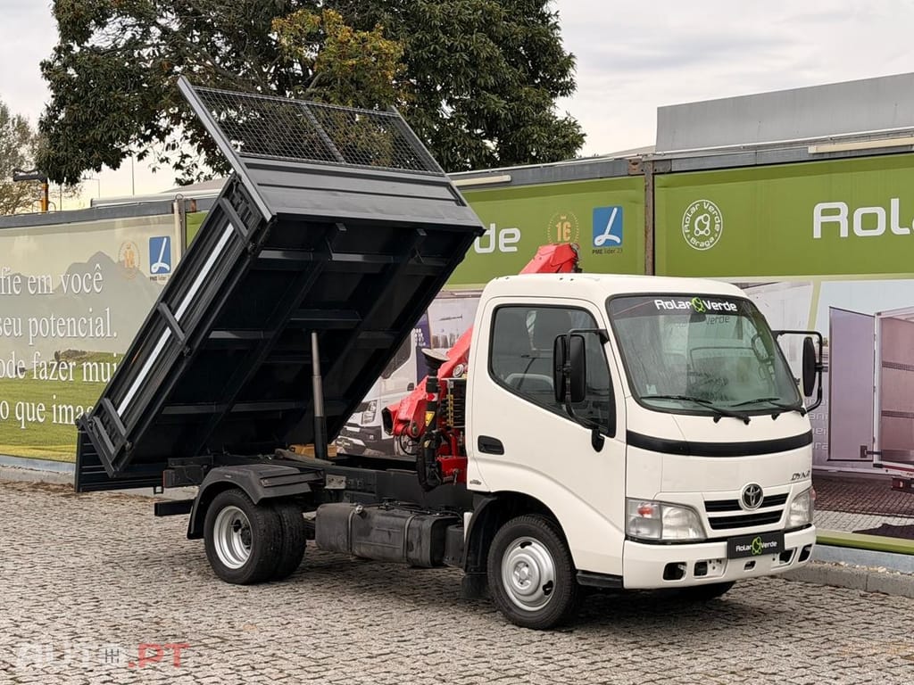 Toyota Dyna GRUA + BASCULA