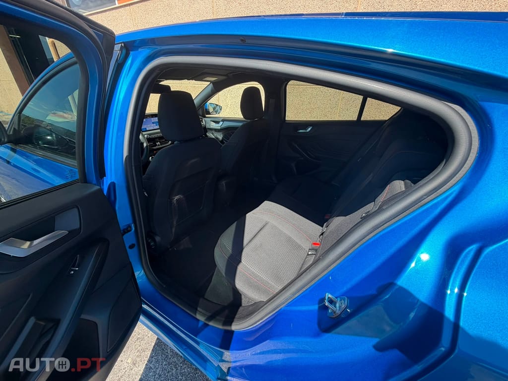 Ford Focus 1.0 EcoBoost MHEV Active