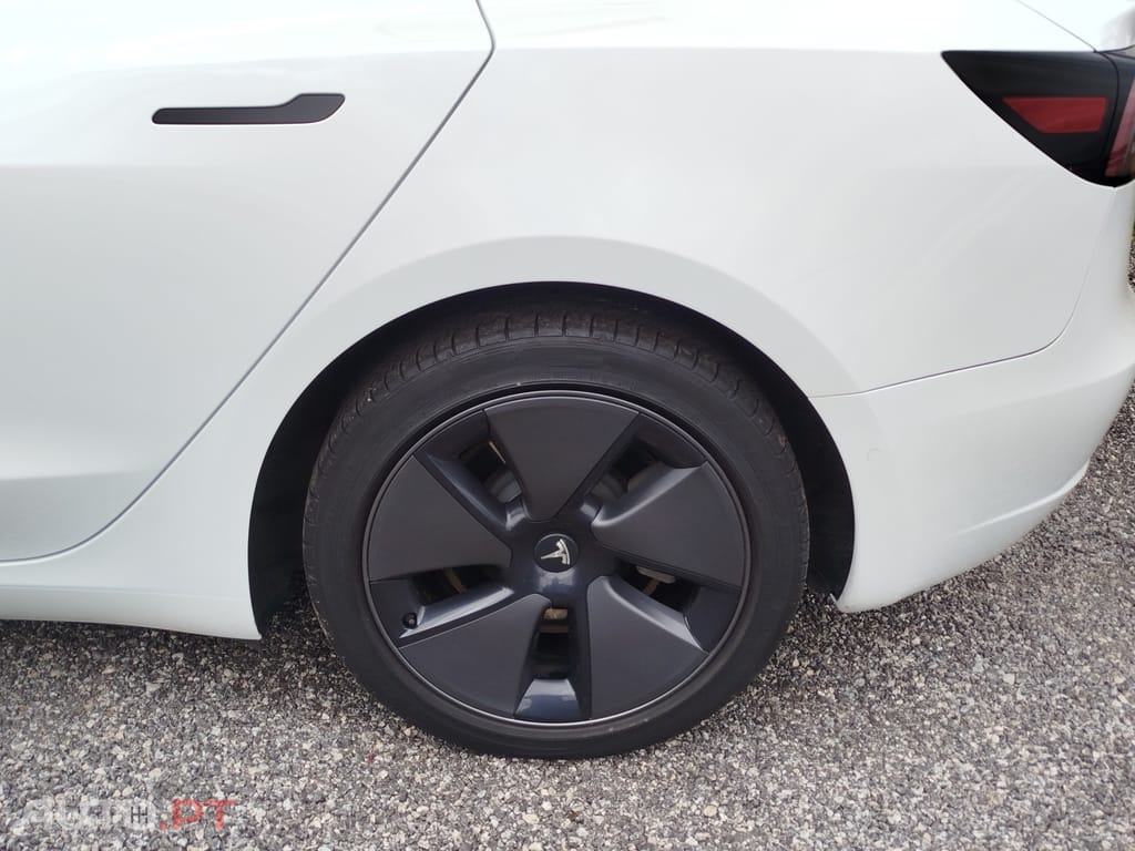 Tesla Model 3 Standard Range Plus RWD