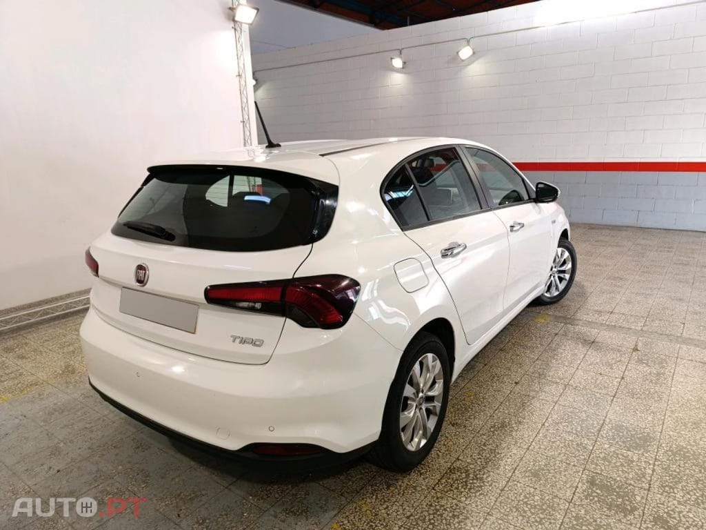 Fiat Tipo 1.3 M-Jet Lounge