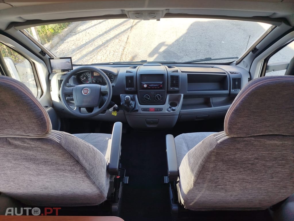 Knaus Südwind Sky wave.  Cama basculante E SUÍTE