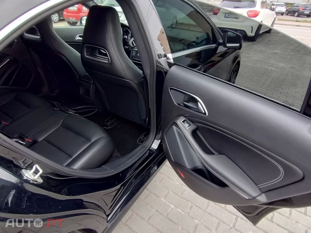 Mercedes-Benz CLA 200 D Urban Aut
