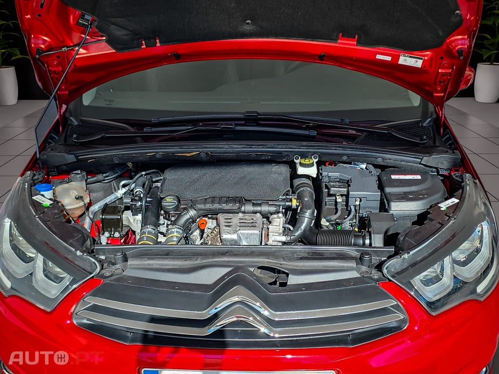 Citroen C4 1.2 PureTech Shine EAT6