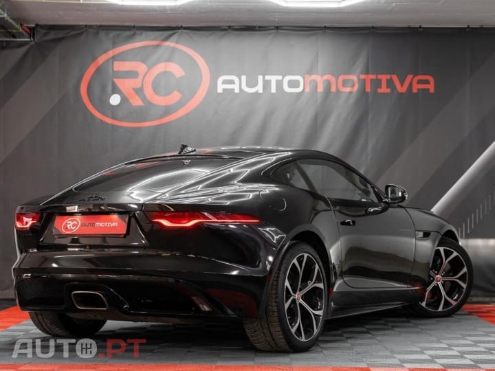 Jaguar F-Type 2.0 i4 R-Dynamic Black