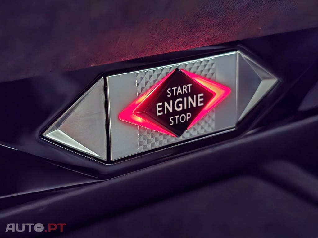 DS DS4 E-TENSE 225 PERFORMANCE LINE+