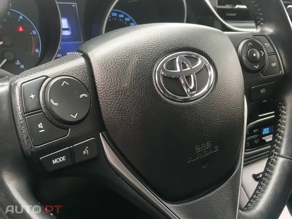 Toyota Auris Touring Sports 1.4 D-4D Exclusive+Navi