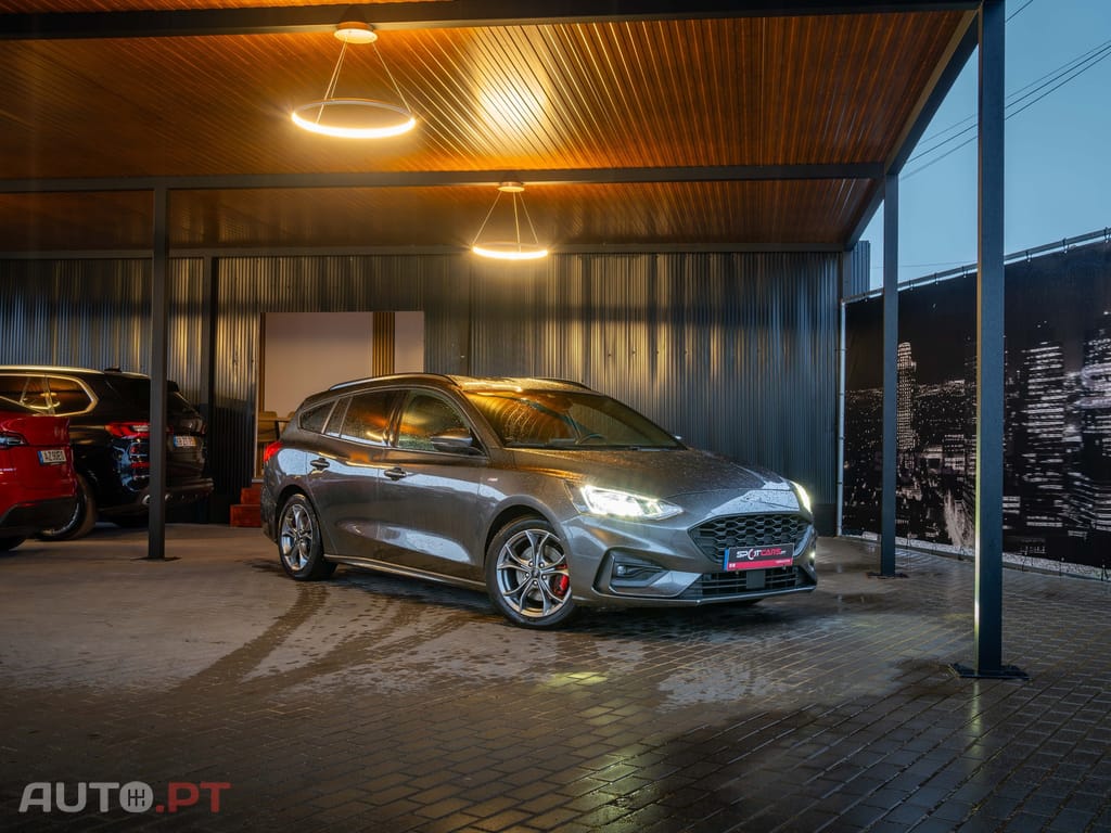 Ford Focus SW 1.5 TDCi EcoBlue ST-Line