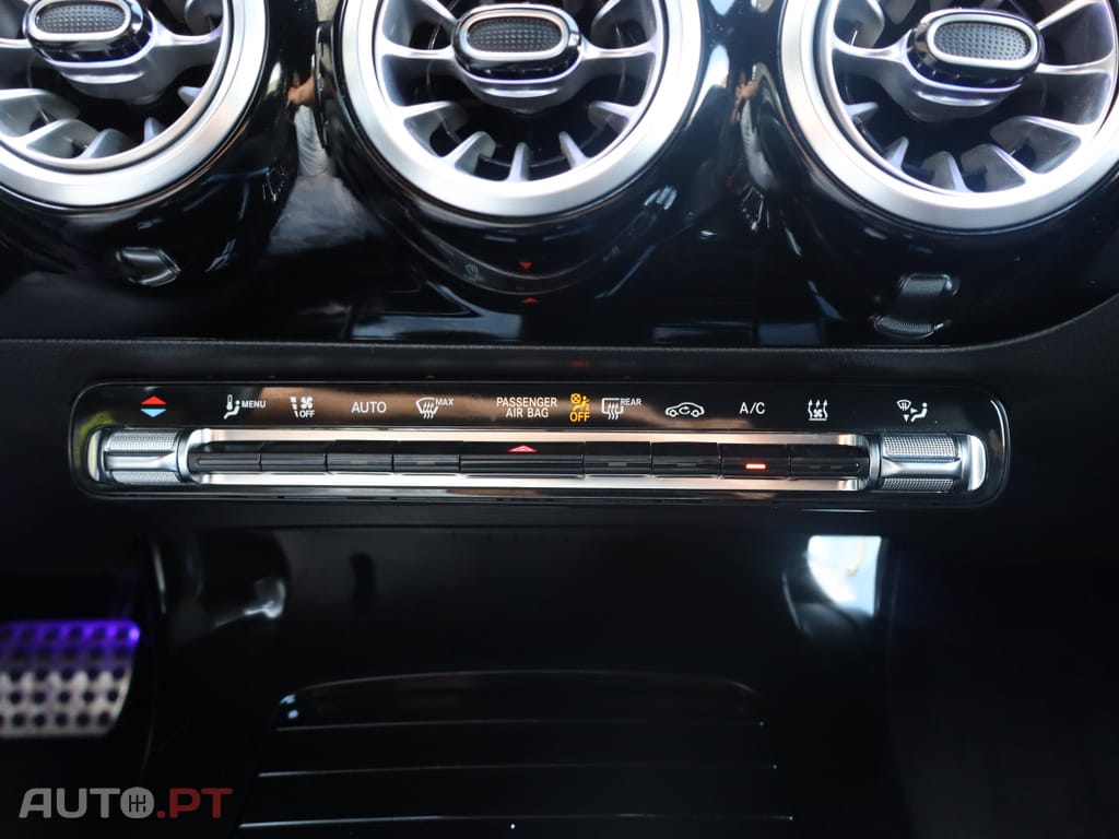 Mercedes-Benz CLA 250 e  Shooting Brake AMG Line