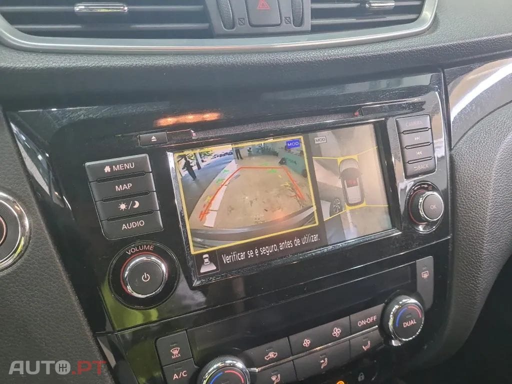 Nissan Qashqai 1.5 dCi N-Connecta J18